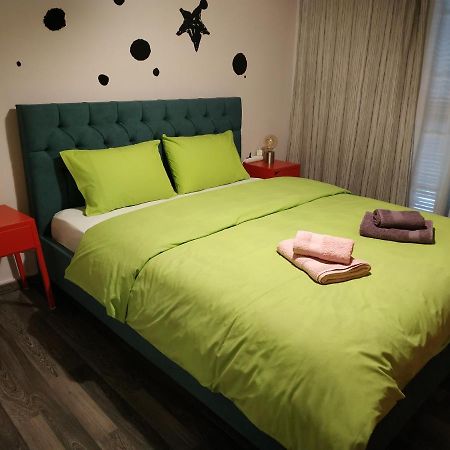 Cozy apartment near Metro station Agia Marina Atene Esterno foto