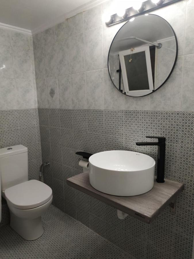 Cozy apartment near Metro station Agia Marina Atene Esterno foto