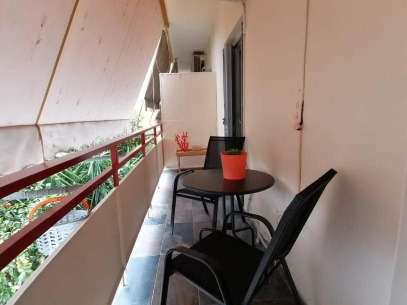 Cozy apartment near Metro station Agia Marina Atene Esterno foto