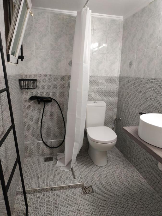 Cozy apartment near Metro station Agia Marina Atene Esterno foto