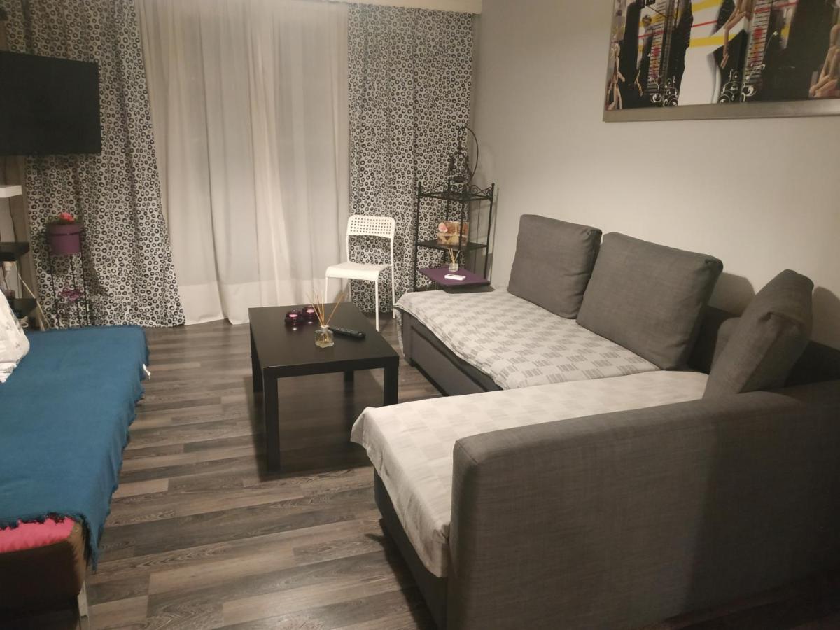 Cozy apartment near Metro station Agia Marina Atene Esterno foto