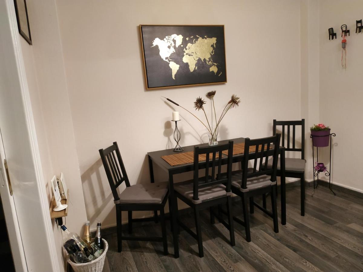 Cozy apartment near Metro station Agia Marina Atene Esterno foto